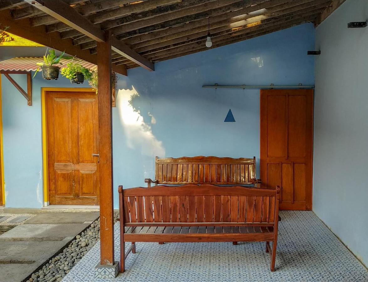 Genthong Homestay Magelang Exterior photo