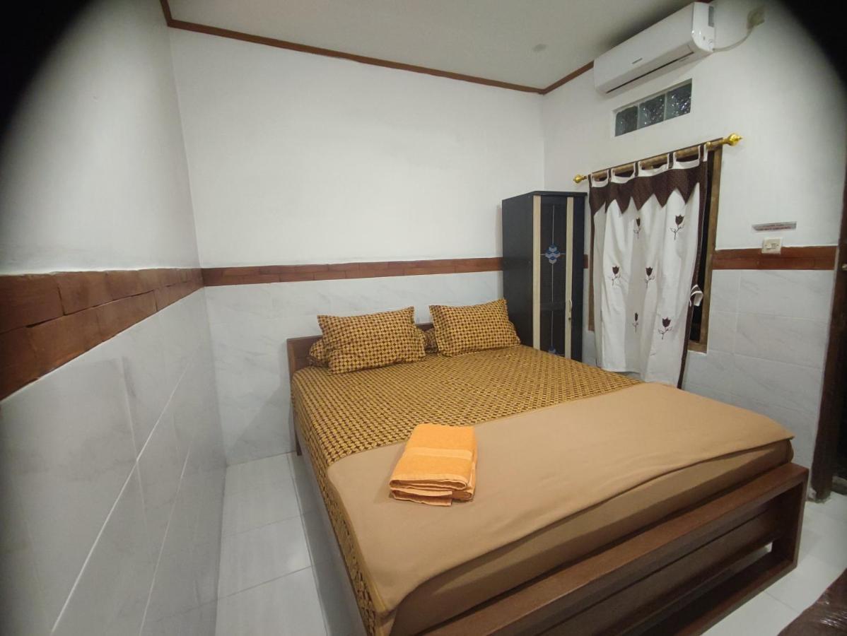 Genthong Homestay Magelang Exterior photo