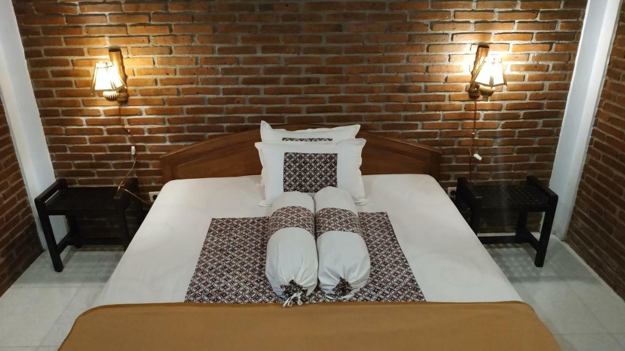 Genthong Homestay Magelang Exterior photo