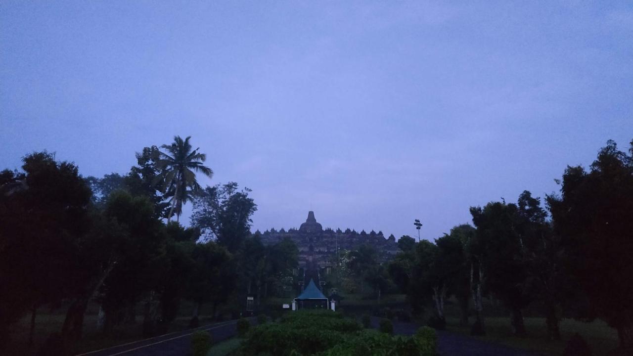 Genthong Homestay Magelang Exterior photo